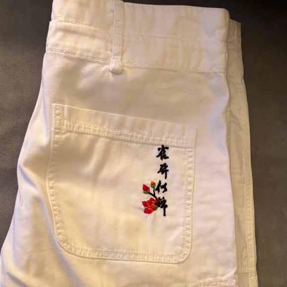 Johnny Was White Embroidered Peacock Bird Cargo Capri Pants Size S - Picture 5 of 9